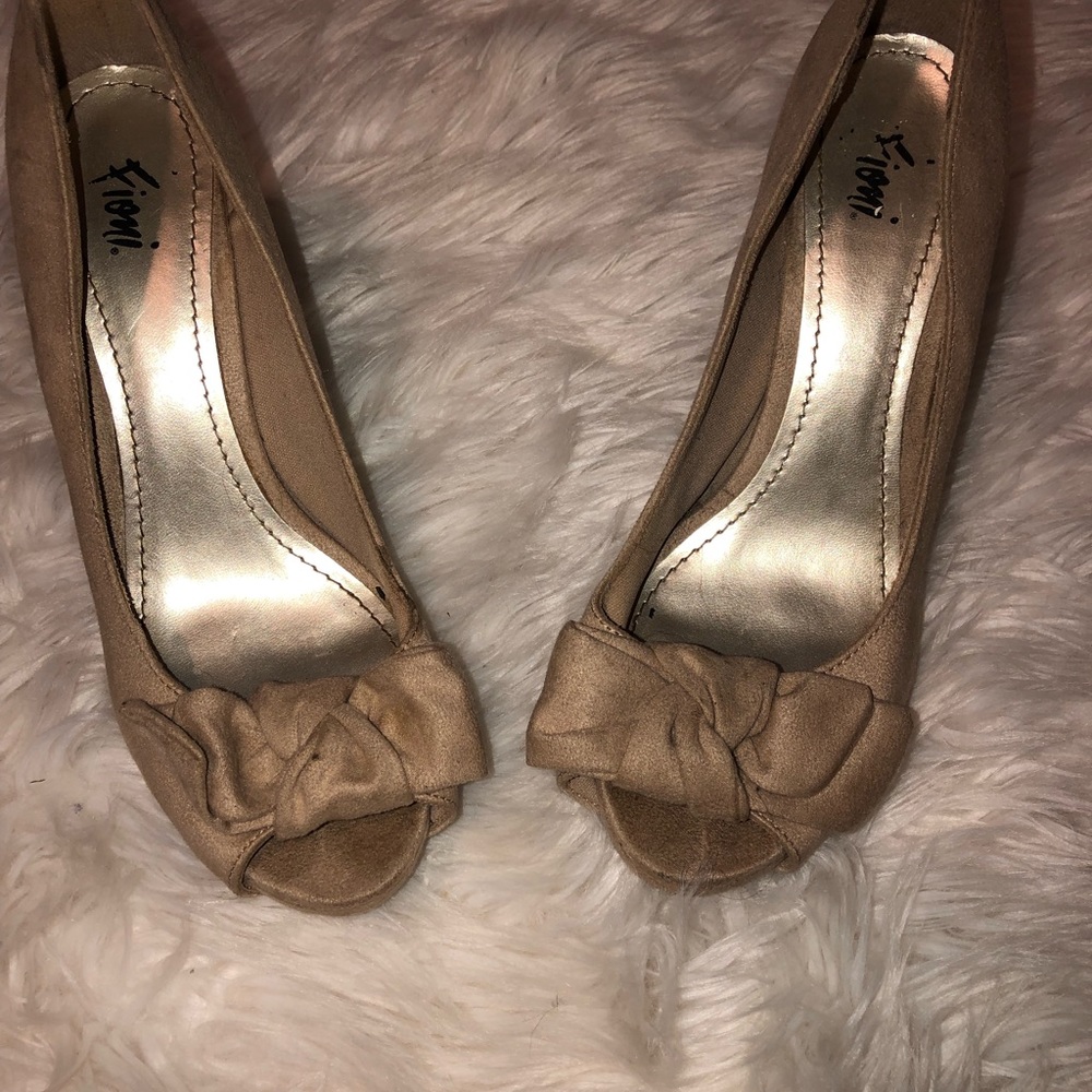 Fioni Tan Peep-Toe Heels